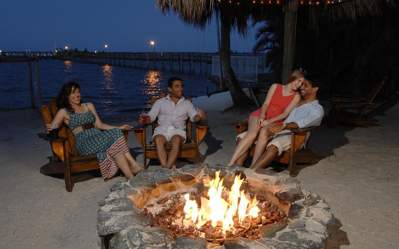 Capt Hirams Resort Себастиан Екстериор снимка